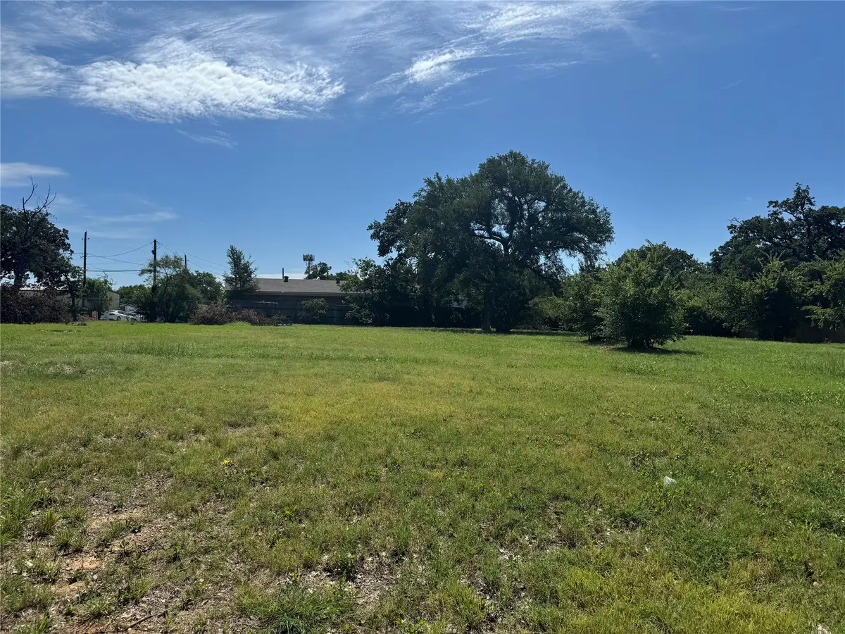 5900 Dallas Avenue, Fort Worth, TX 76112 - #1