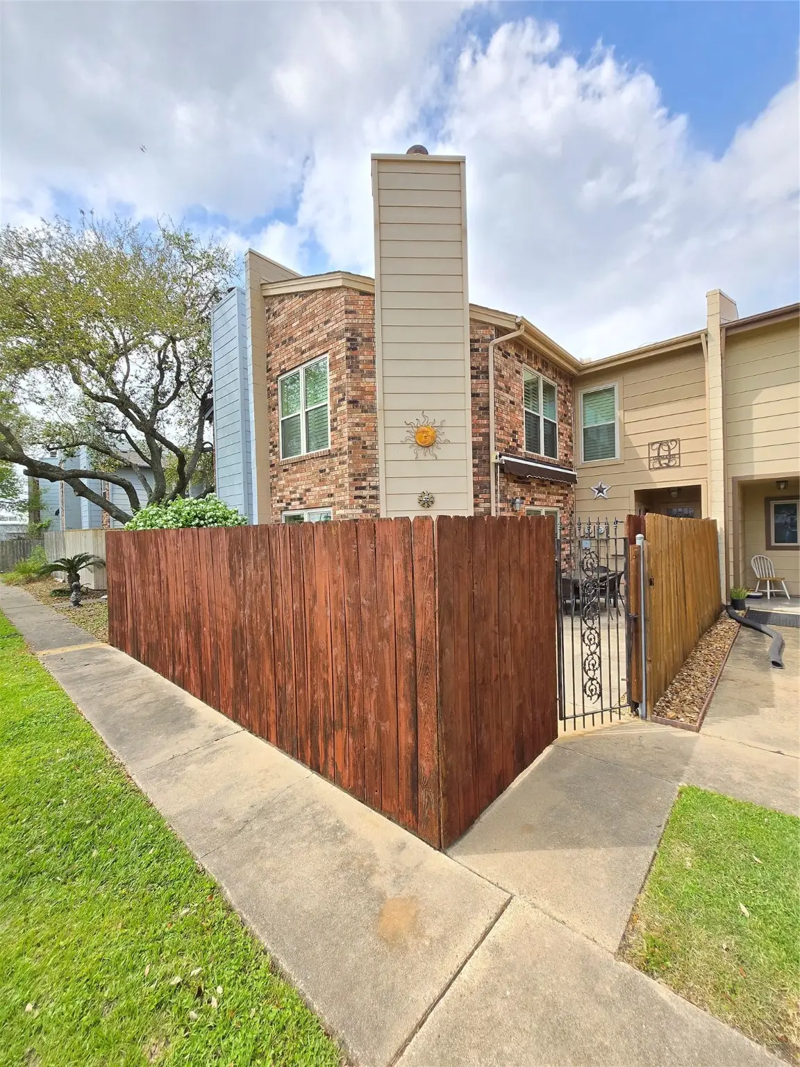 1730 Avenue C #F, El Campo, TX 77437 - Image #1