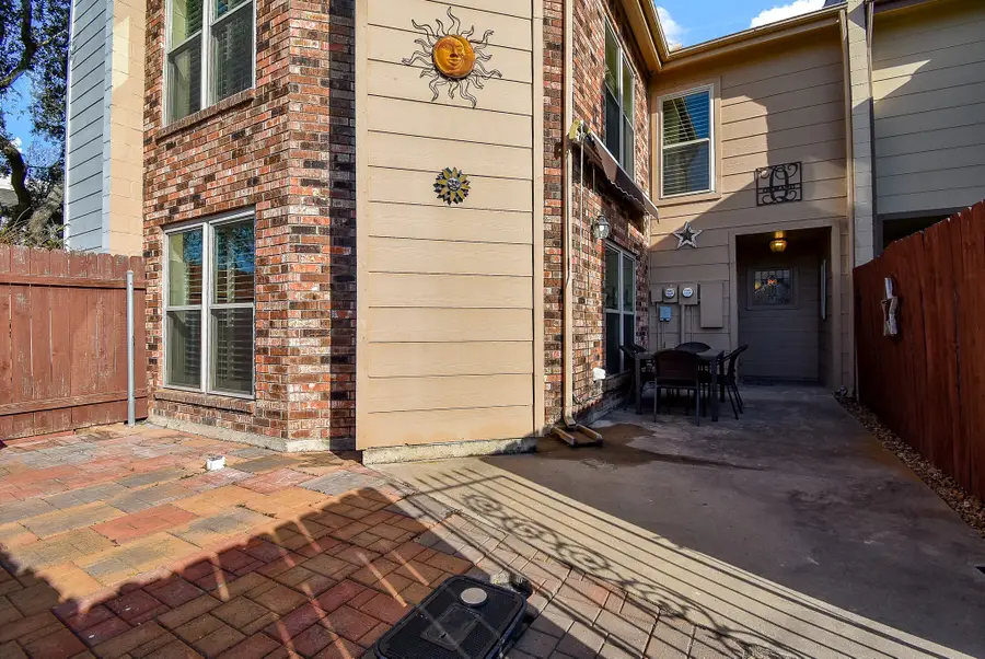 1730 Avenue C #F, El Campo, TX 77437 - Image #3