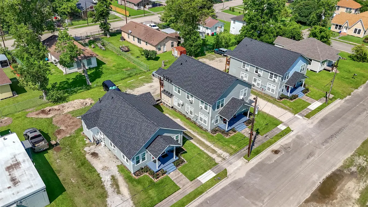 214 W Republic Street #10, Baytown, TX 77520 - Image #1