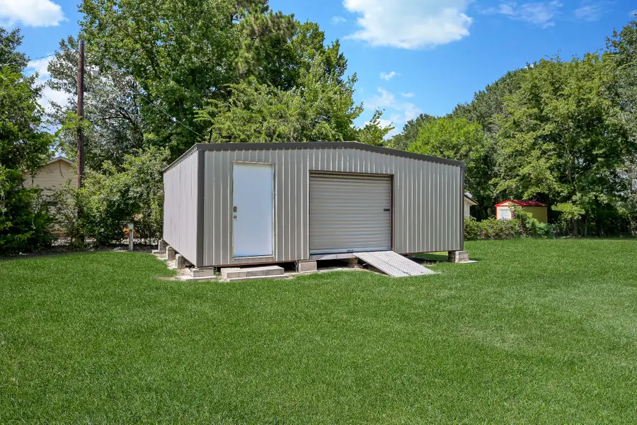 86 Louis Davis Drive, Huntsville, TX 77320 - Image #3