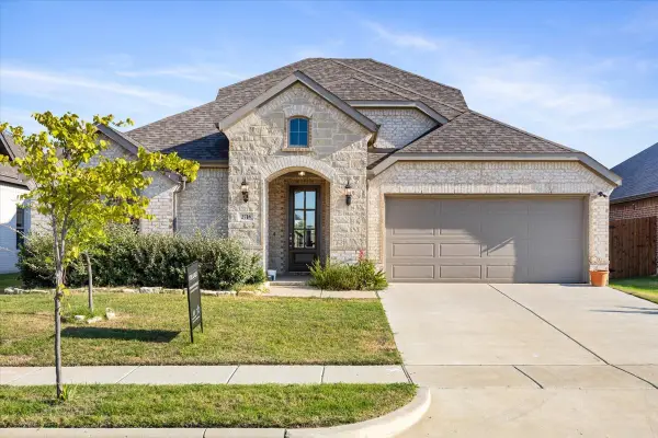2716 Richard Street, Burleson, TX 76028