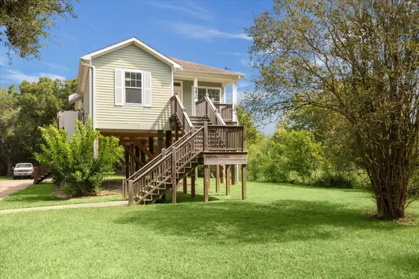 5630 Highway 6, Hitchcock, TX 77563