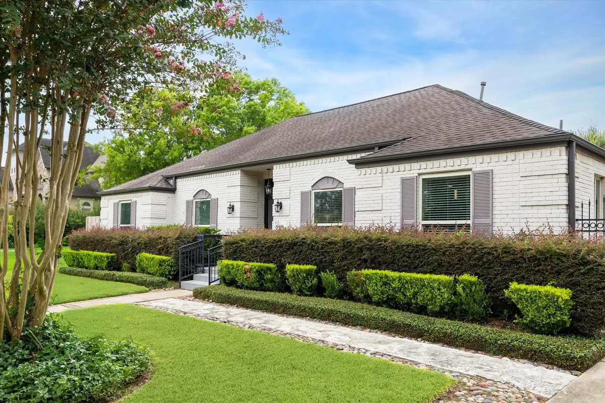 9406 Cliffwood Drive, Houston, TX 77096 - Image #1