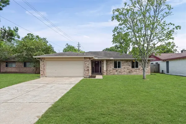 4339 Saffron Lane, Friendswood, TX 77546