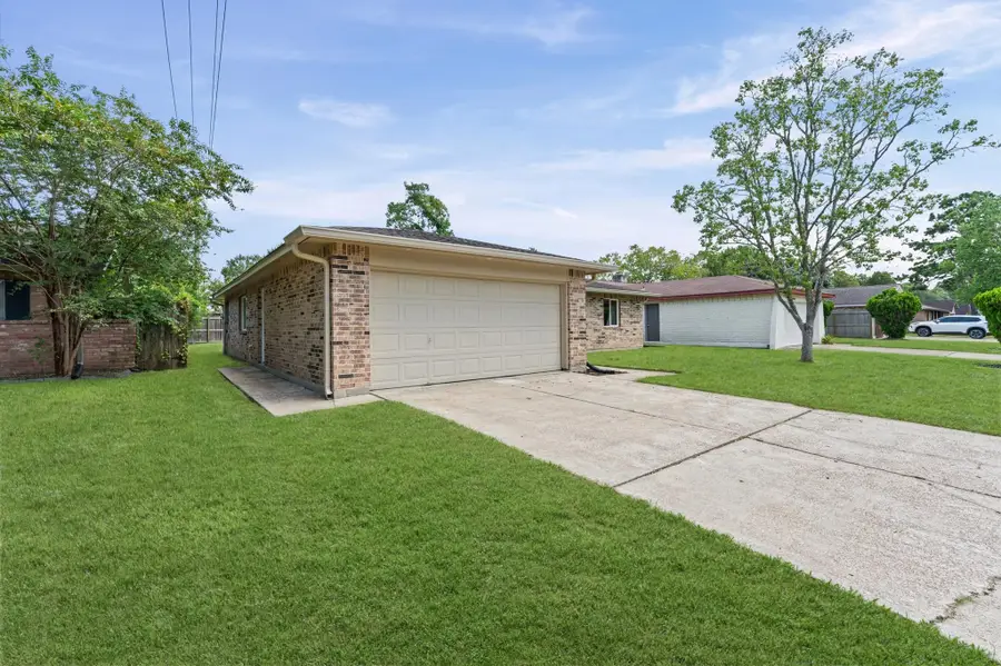 4339 Saffron Lane, Friendswood, TX 77546 - #2
