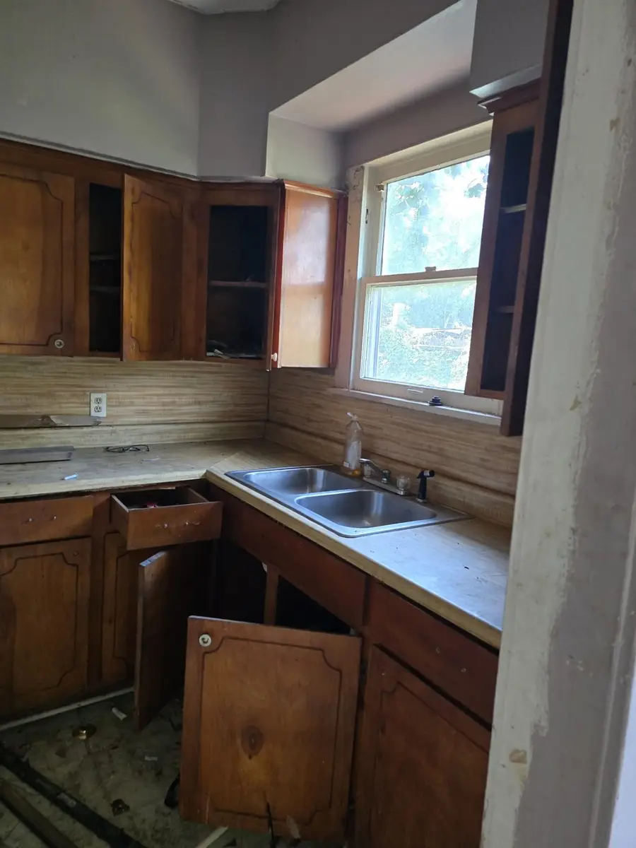 2305 Elysian Street, Houston, TX 77026 - Image #2