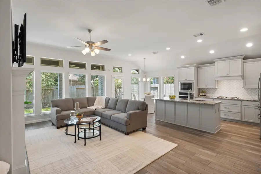 405 Elevation Avenue, Montgomery, TX 77316 - #3