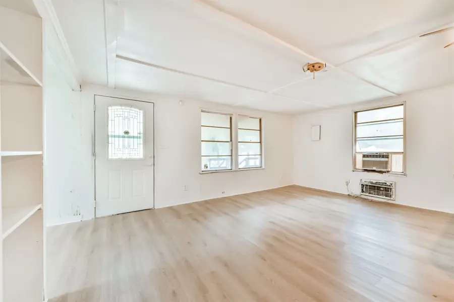 107 Donna Lane, Bacliff, TX 77518 - #2