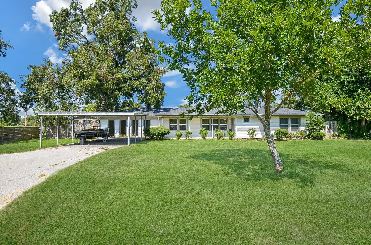 1327 Hodges Lane, Wharton, TX 77488 - Image #1