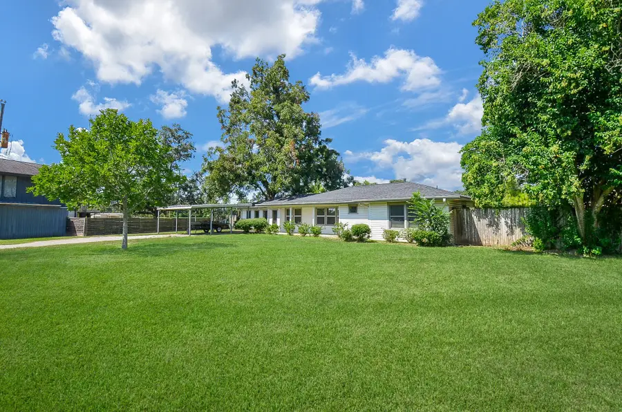 1327 Hodges Lane, Wharton, TX 77488 - Image #2