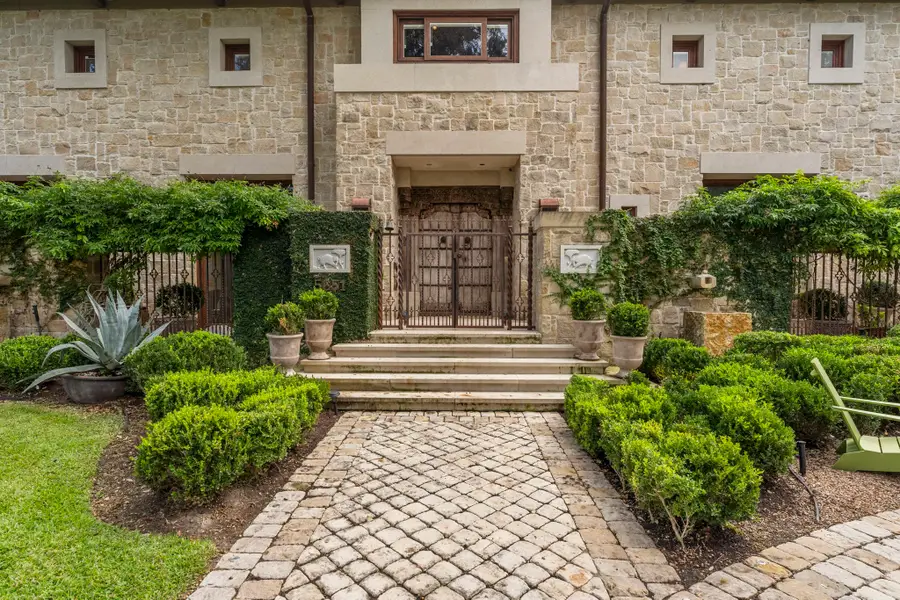 5651 Doliver Drive, Houston, TX 77056 - #2