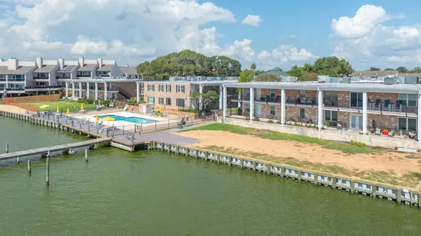 3535 Nasa Rd 1 #9, Seabrook, TX 77586