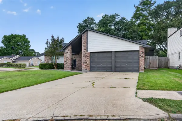 3910 Ivy Green Drive, Houston, TX 77082