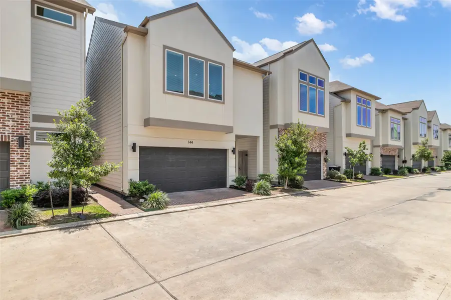 144 Knightsbridge Park Lane, Houston, TX 77018 - Image #2