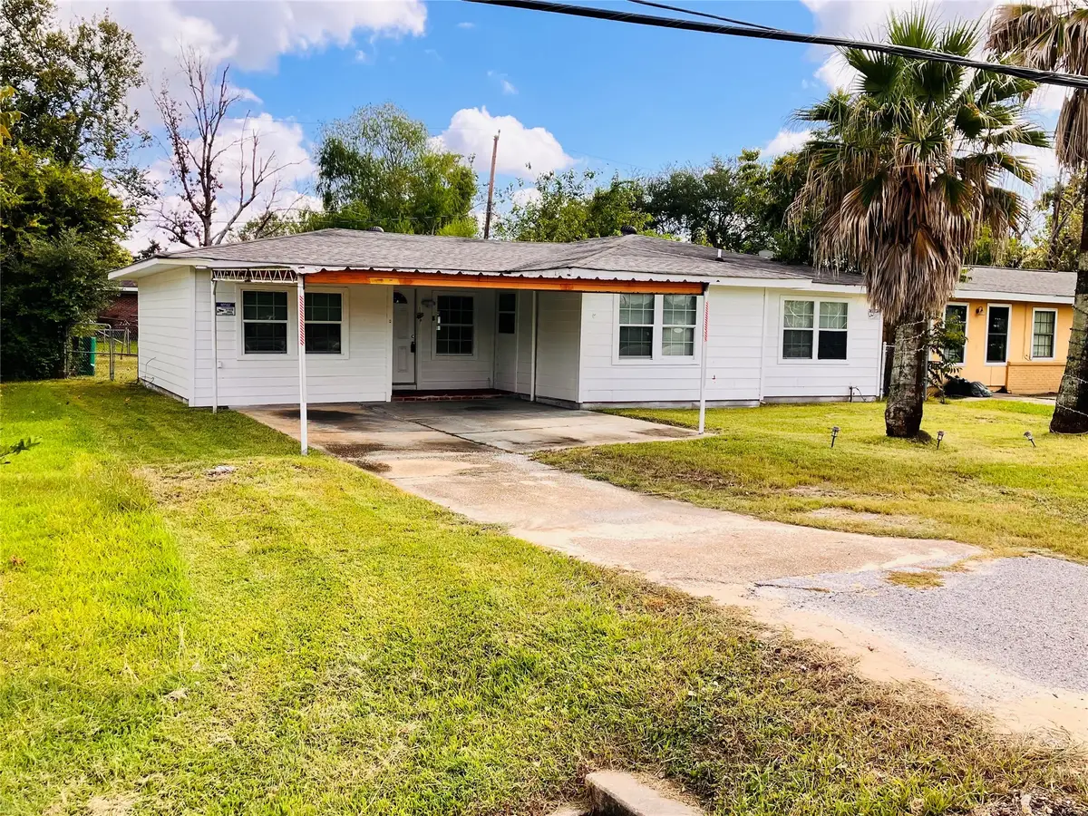 5711 Fm-2004, Hitchcock, TX 77563 - Image #1