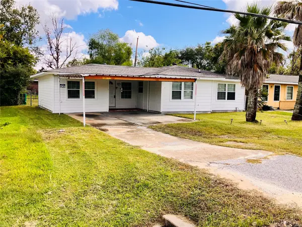 5711 Fm-2004, Hitchcock, TX 77563