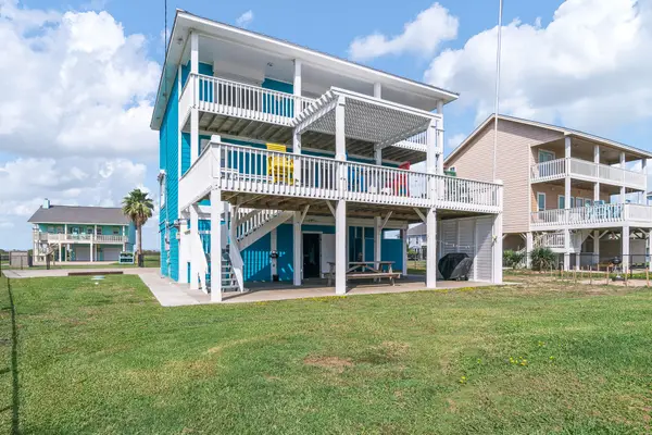 3212 Castle Drive, Crystal Beach, TX 77650