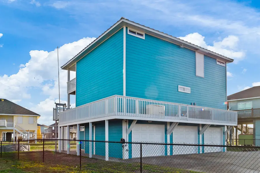 3212 Castle Drive, Crystal Beach, TX 77650 - Image #2