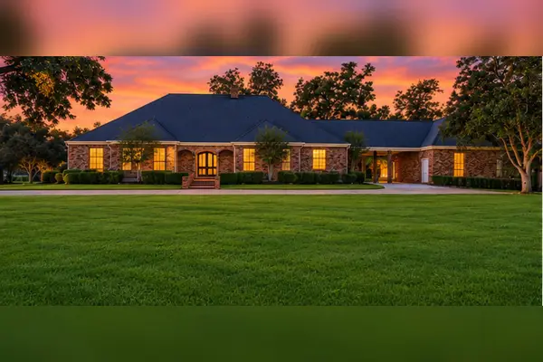 218 Bella Vista Drive, Richmond, TX 77406