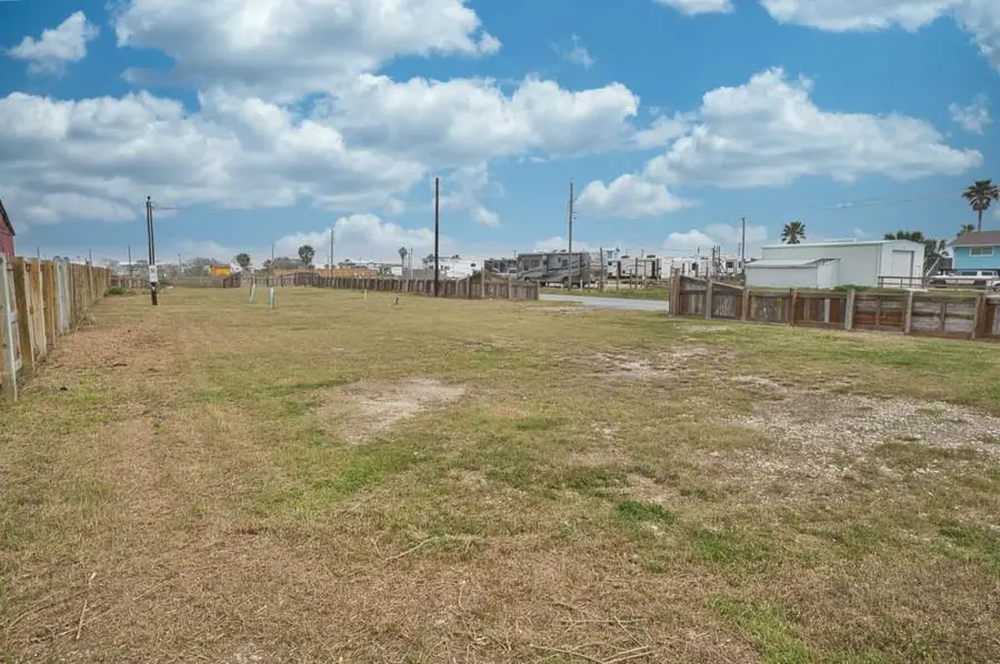 5801 Cr 201 Street, Sargent, TX 77414 - Image #2