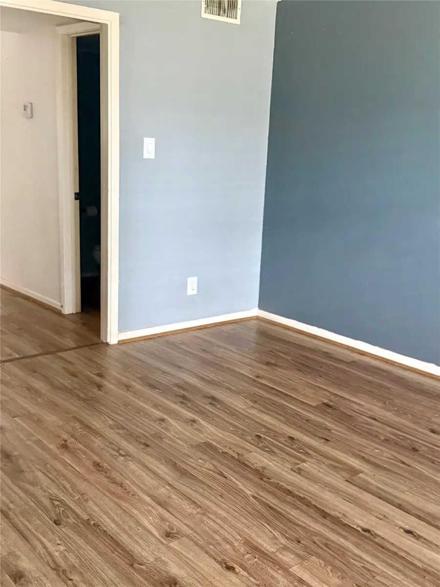 210 E North Street, Livingston, TX 77351 - Image #3