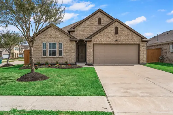 9203 Waldrick Trace Drive, Rosharon, TX 77583