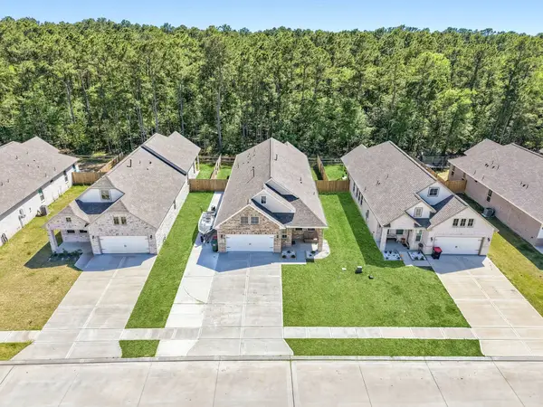 513 Little Spring Court, Anahuac, TX 77514