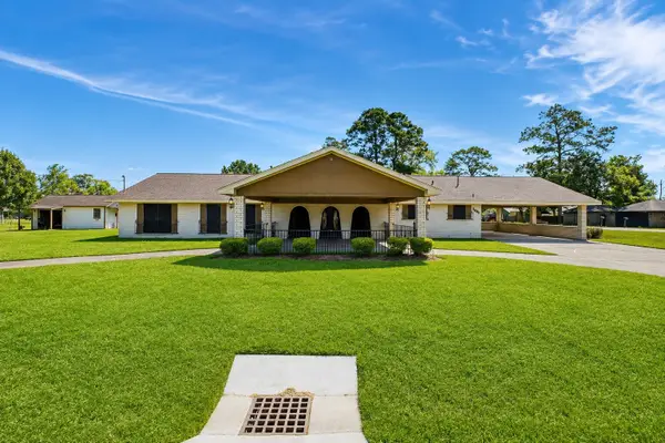 5902 Mccullough Street, Baytown, TX 77521