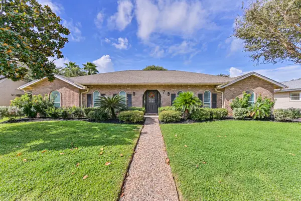 7 Park Lane, Galveston, TX 77551