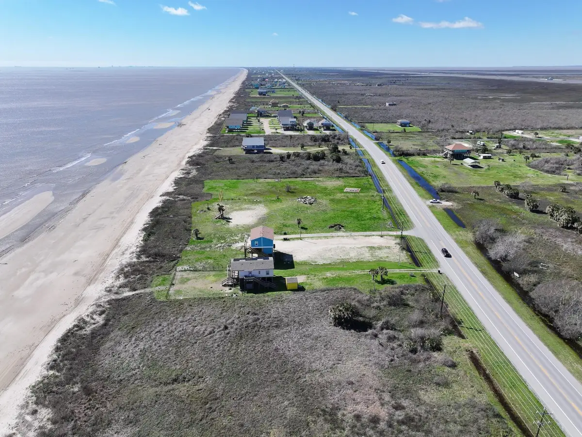 1220 Highway 87 Highway, Gilchrist, TX 77617 - #1