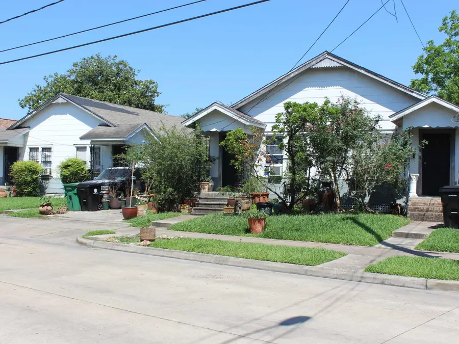 516 N Eastwood Street, Houston, TX 77011 - #2