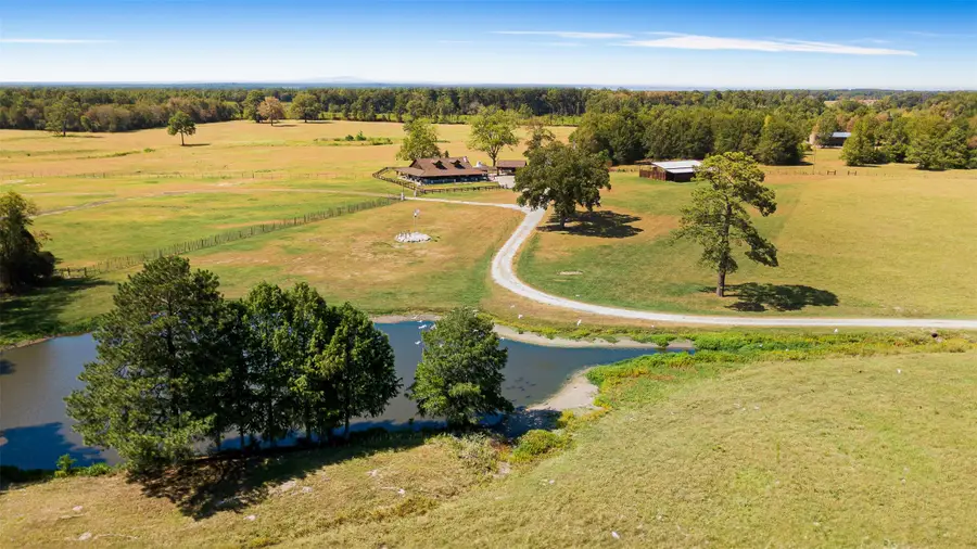 508 Hubert Cryer Road, Zavalla, TX 75980 - Image #2