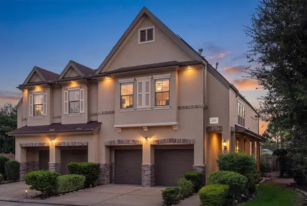 2919 Royal Oaks Crest, Houston, TX 77082