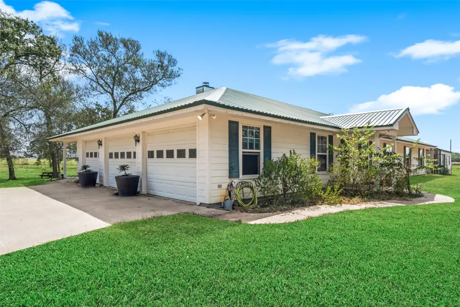 2373 County Road 248, Schulenburg, TX 78956 - #2