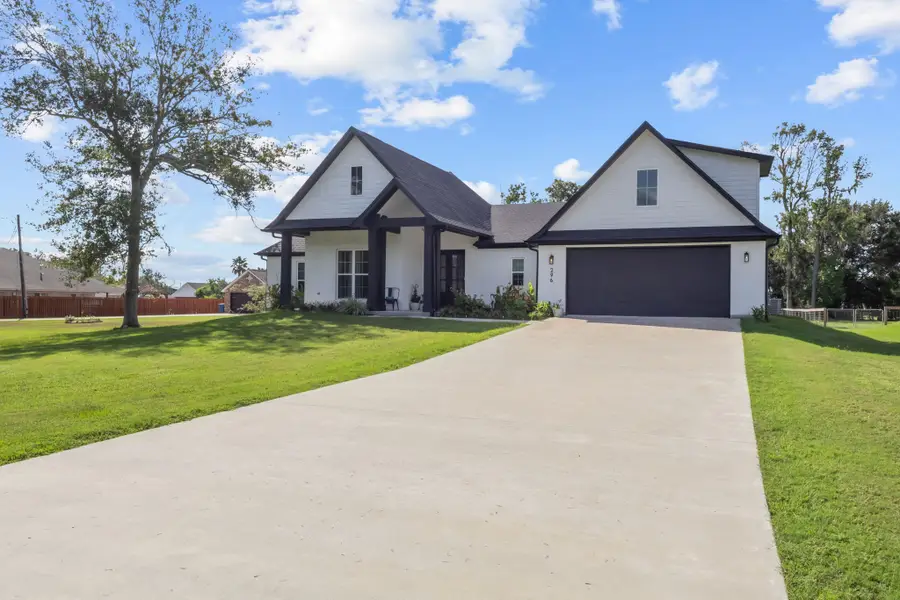 296 Stapper Street, Bridge City, TX 77611 - #2