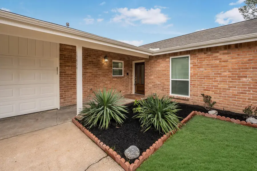 15834 Sandy Hill Drive, Houston, TX 77084 - Image #2