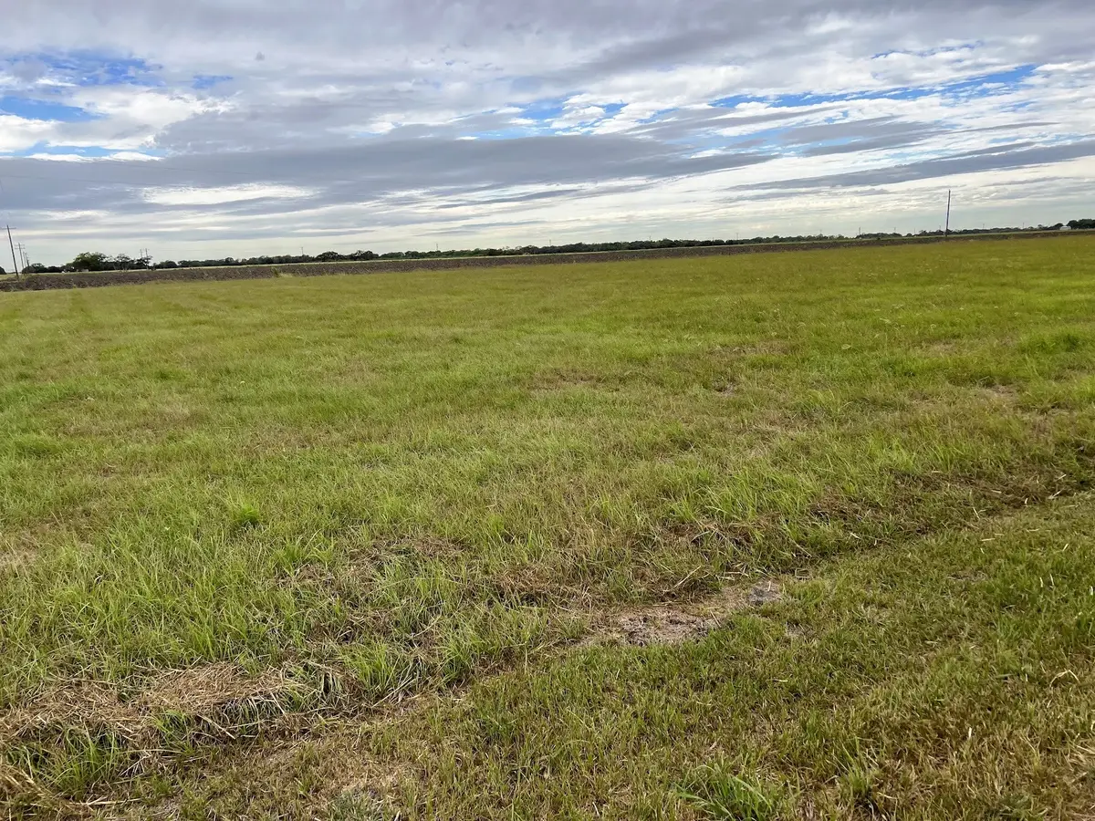 100 Cr 321, Jourdanton, TX 78026 - Image #1