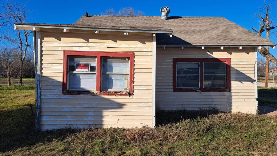 804 S Neches Street, Coleman, TX 76834 - #2