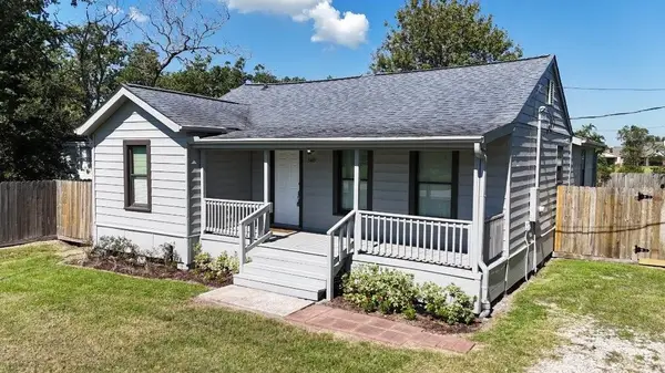 3449 Bridgette Lane, Mont Belvieu, TX 77523