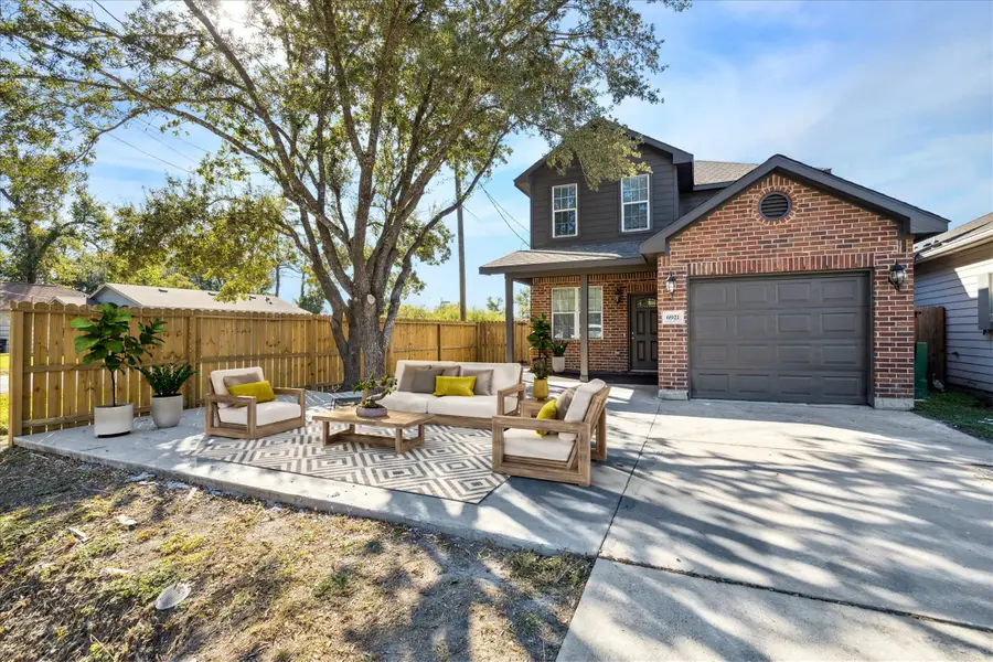 6921 Bacher Street, Houston, TX 77028 - Image #2