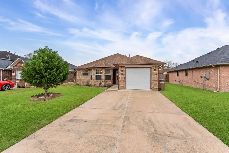 5917 Red River Drive, Dickinson, TX 77539 - Image #3
