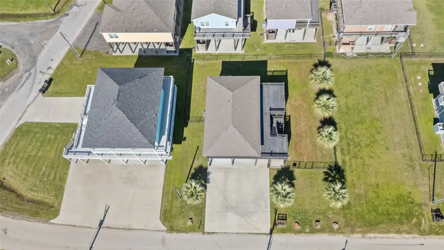 984 Crane Lane, Crystal Beach, TX 77650 - #3