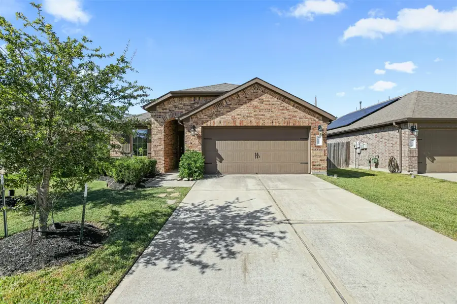 7222 Highland Chase Drive, Richmond, TX 77407 - Image #2