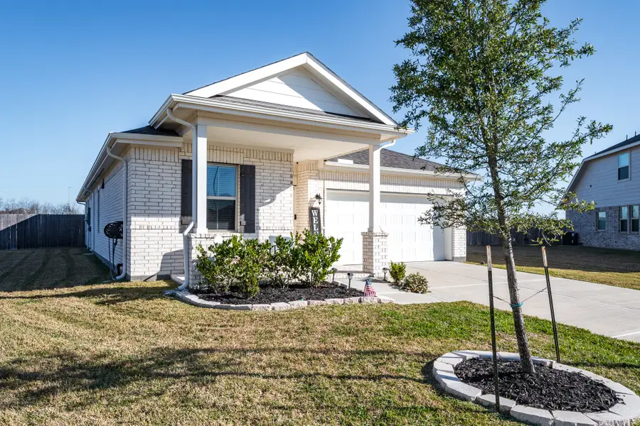 403 Hidden Brook Drive, Baytown, TX 77523 - Image #2