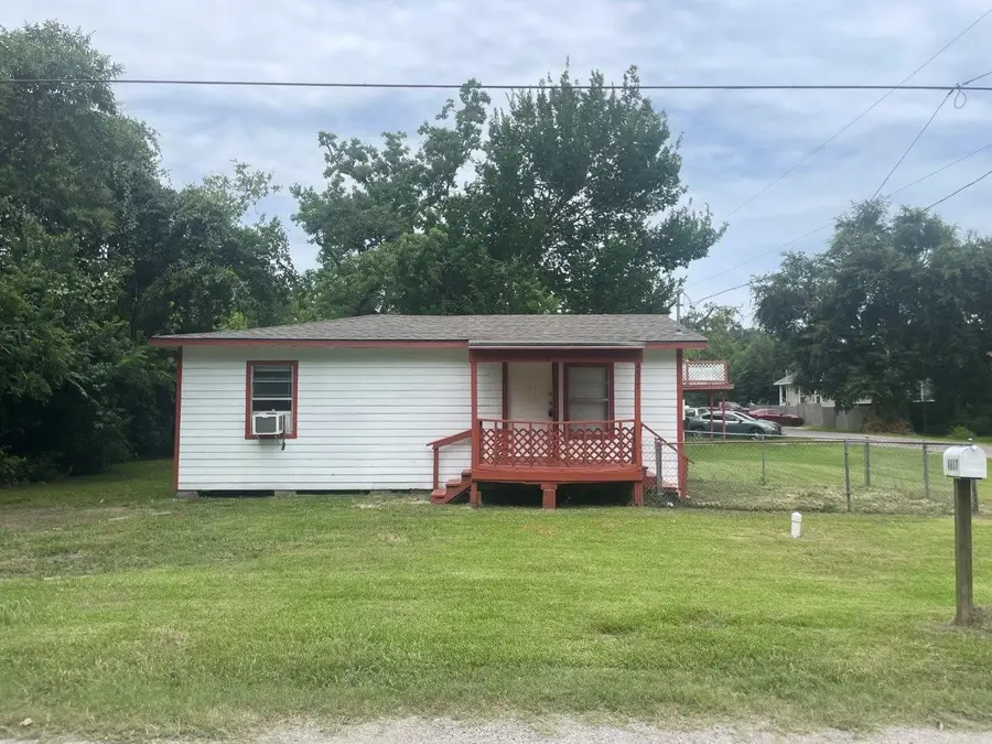 4617 3rd Street, Bacliff, TX 77518 - Image #2