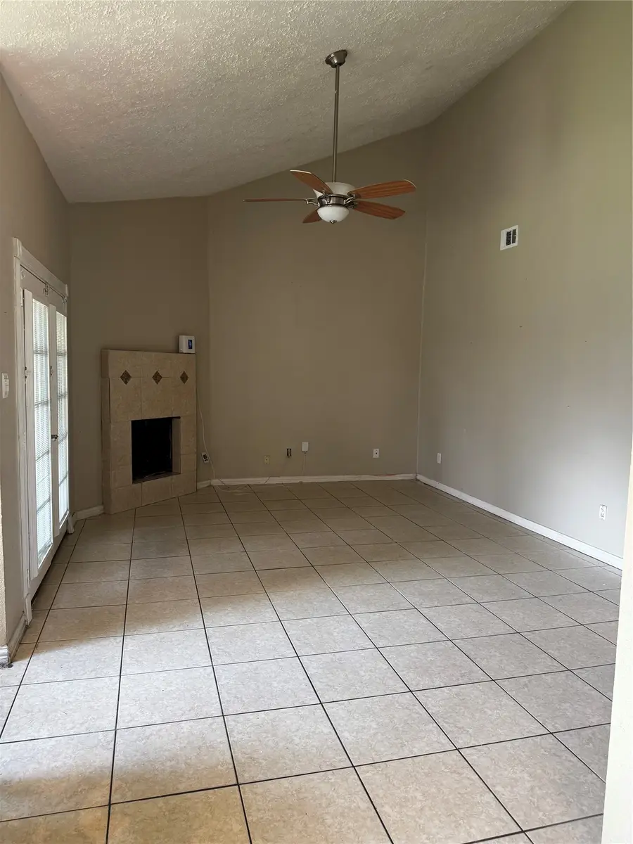 10119 Towne Mist Drive, Sugar Land, TX 77498 - #2