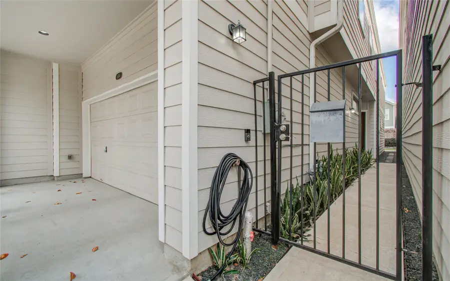 1504 Malone Street, Houston, TX 77007 - Image #2