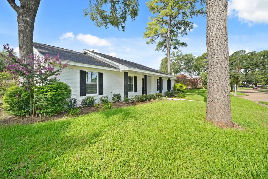 5943 Greenmont Drive, Houston, TX 77092 - #2