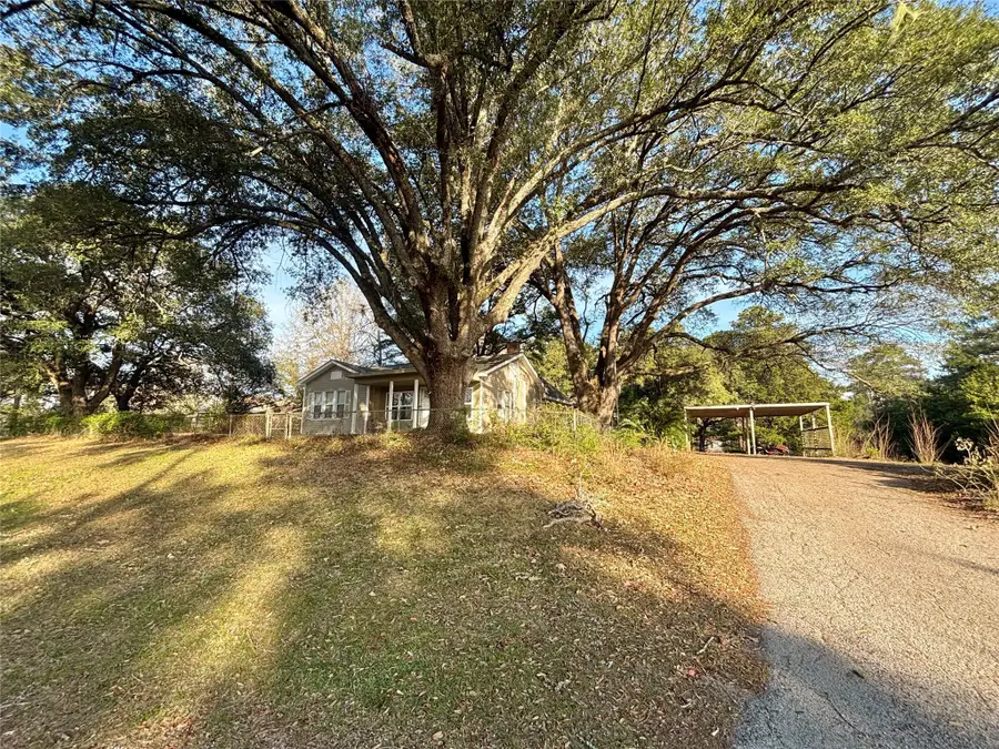 408 W Elder Street, Colmesneil, TX 75938 - Image #2